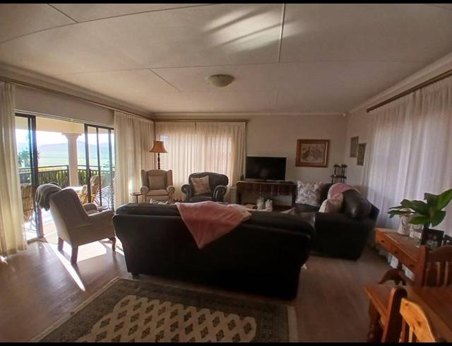 4 BEDROOM HOUSE FOR SALE IN FRAAIUITSIG